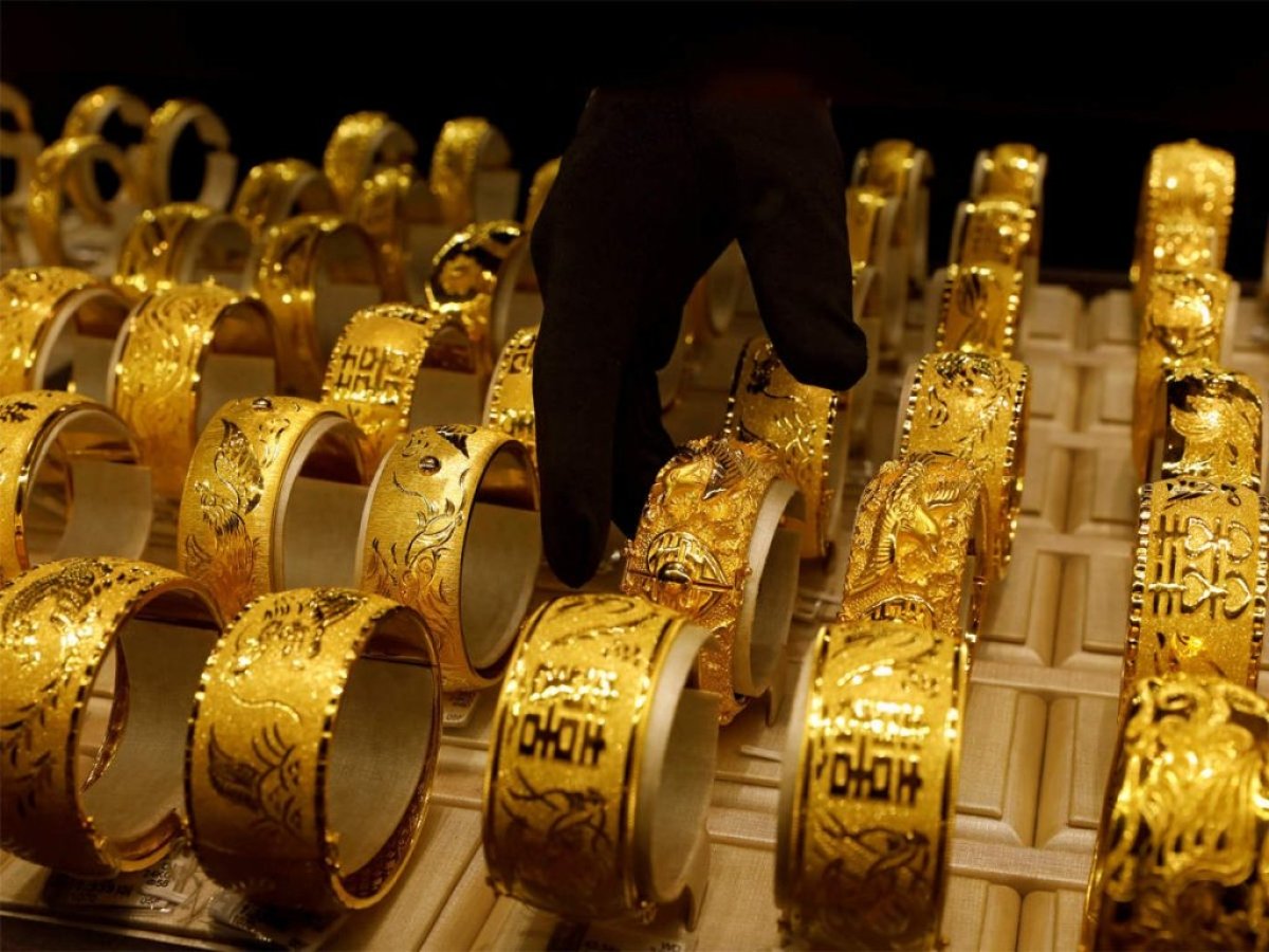 التقرير الأسبوعي لـ «أي صاغة» استقرار أسعار الذهب محليًا وتراجعها عالميًا خلال الأسبوع 