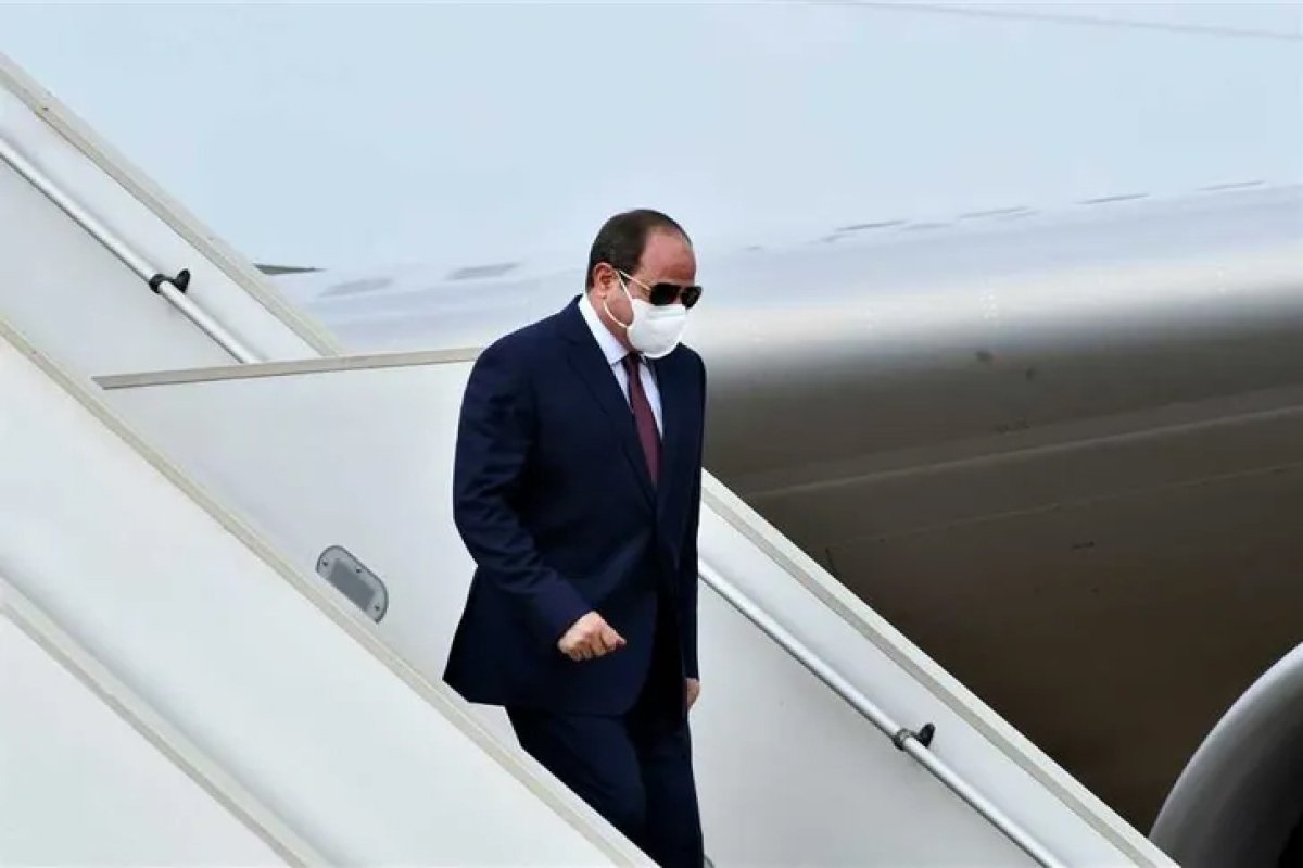 عاجل: الرئيس السيسي يصل البحرين في زيارة رسمية 
