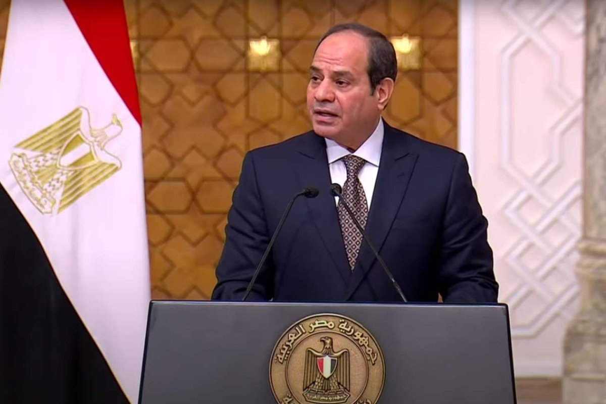 الرئيس السيسي يدعو إلى تغيير ثقافة التعليم في مصر