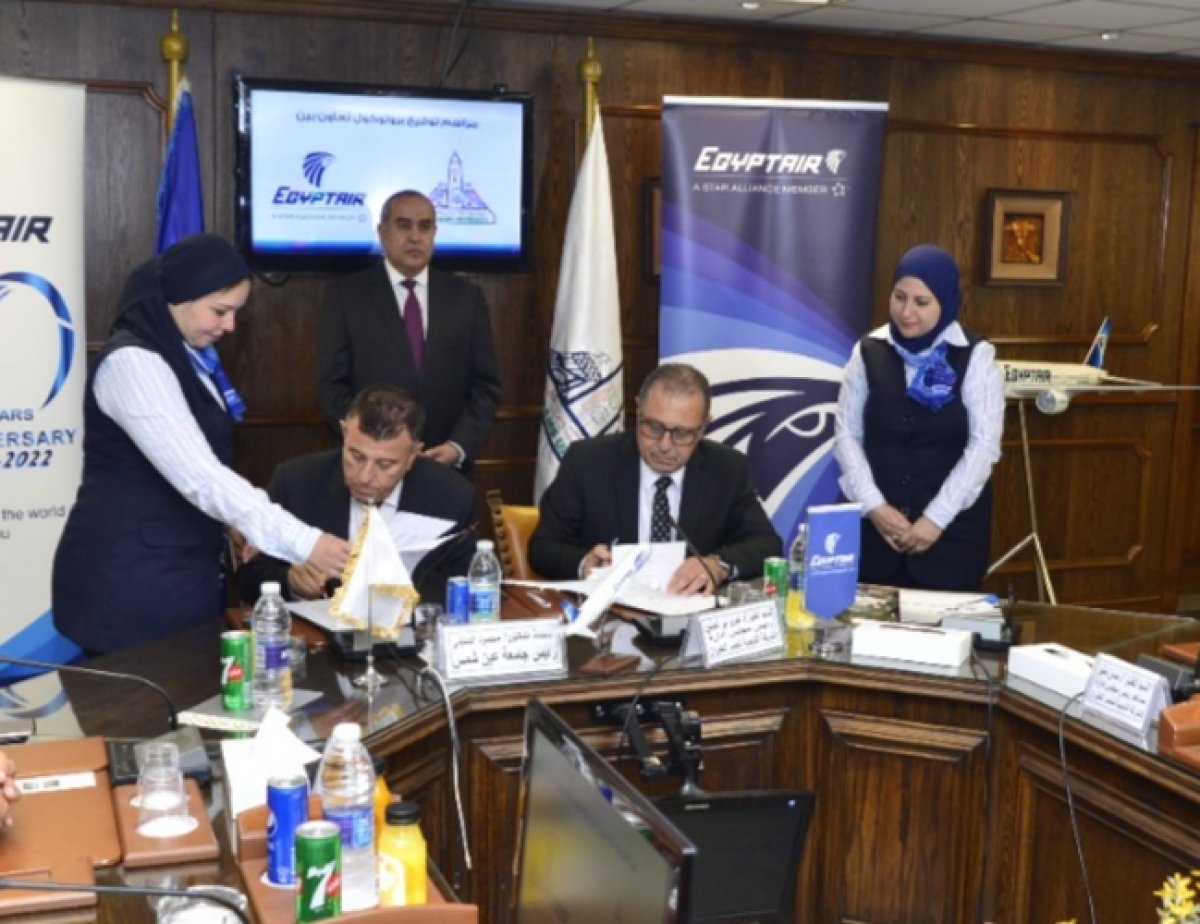 وزير الطيران المدني يشهد توقيع بروتوكول تعاون بين "مصر للطيران" وجامعة عين شمس