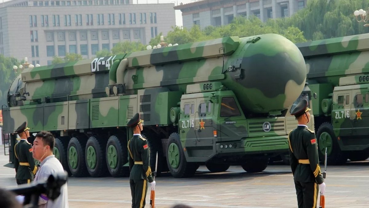 عاجل: الجيش الصيني يعتزم اختبار صواريخ غير نووية قرب تايوان