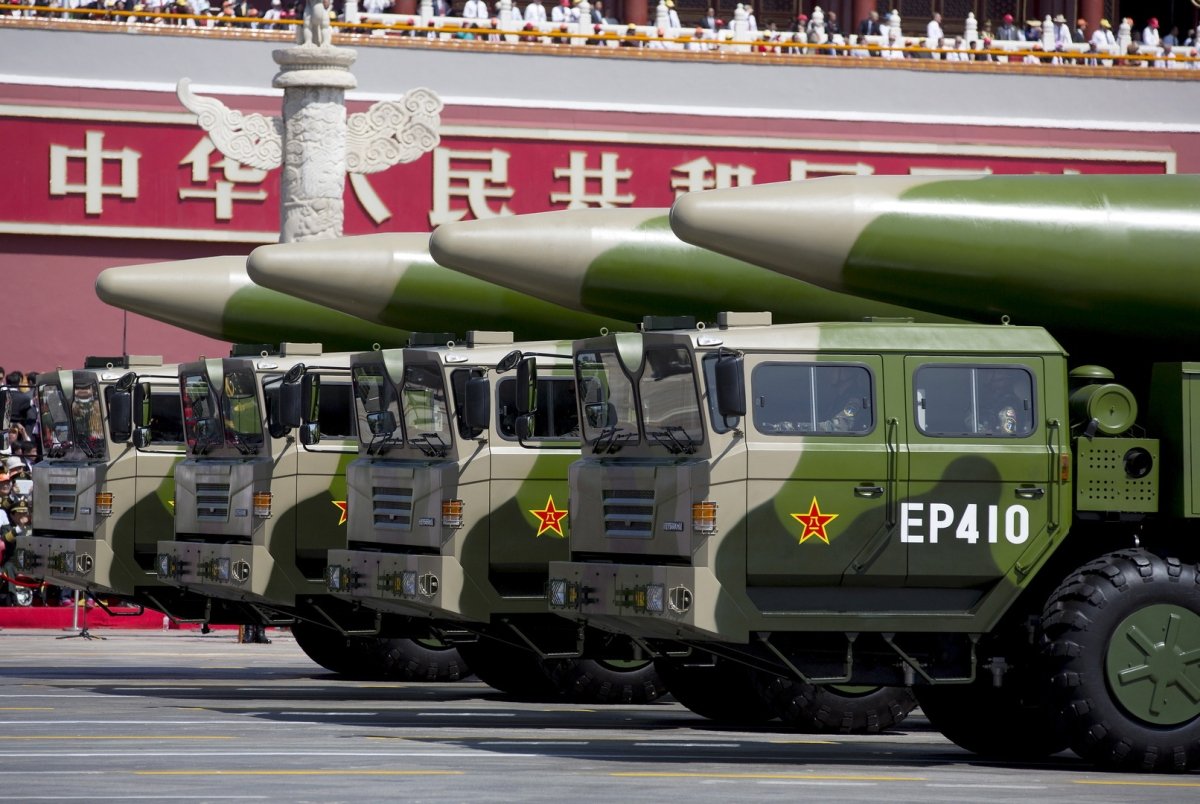 الدفاع التايوانية: الصين تطلق عدة صواريخ باليستية في المياه باتجاهنا