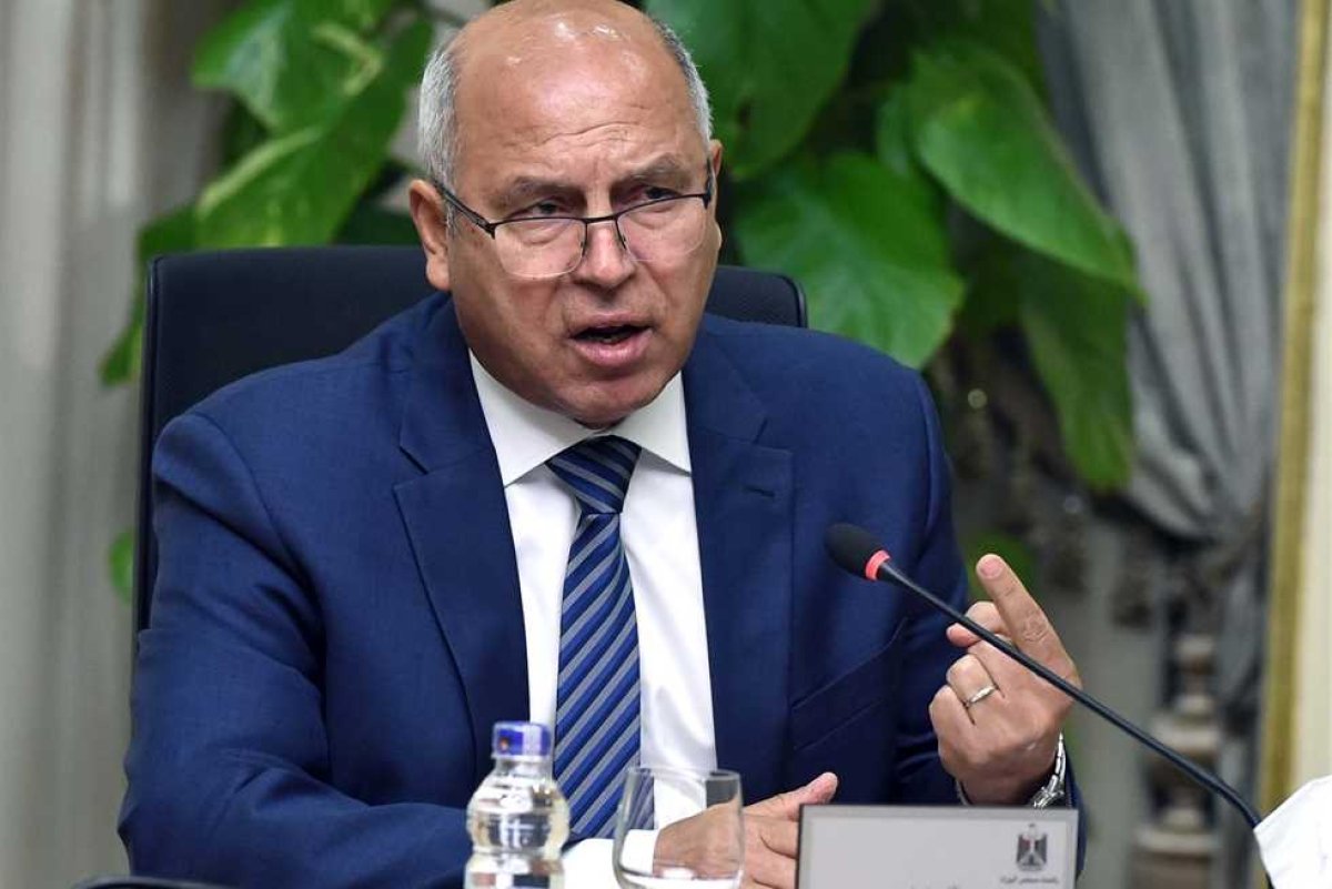 عاجل: وزير النقل يقبل استقالة رئيس الهيئة القومية لسكك حديد مصر