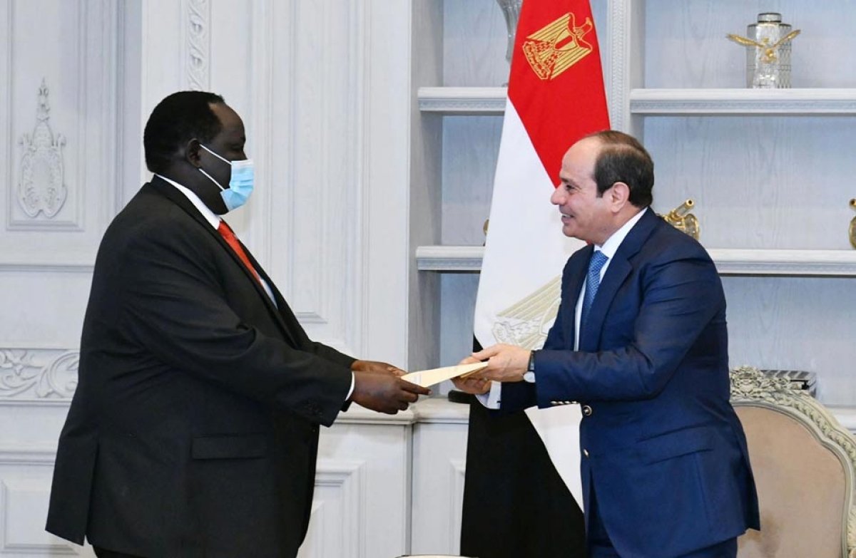 الرئيس السيسي يؤكد حرص مصر على ترسيخ دعائم الأمن والاستقرار في جنوب السودان