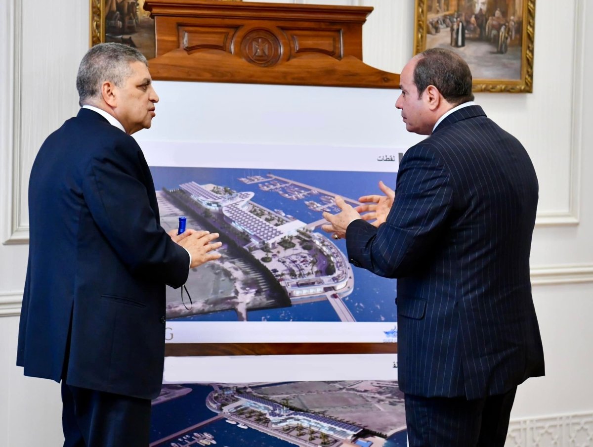 الرئيس السيسي يتابع تطور مشروعات هيئة قناة السويس وتنشيط حركة سياحة اليخوت