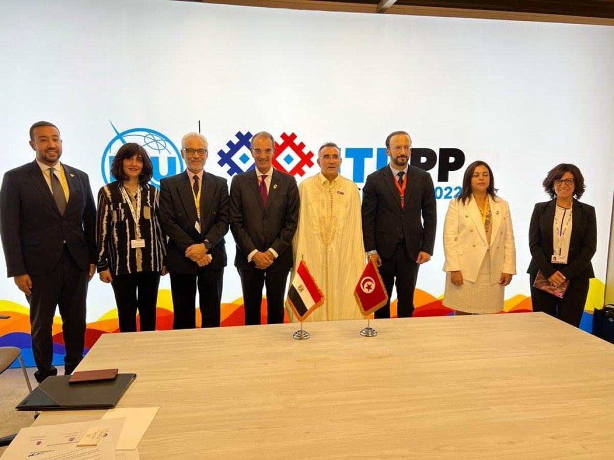 وزير الاتصالات يلتقى نظيره التونسى لتعزيز التعاون المشترك