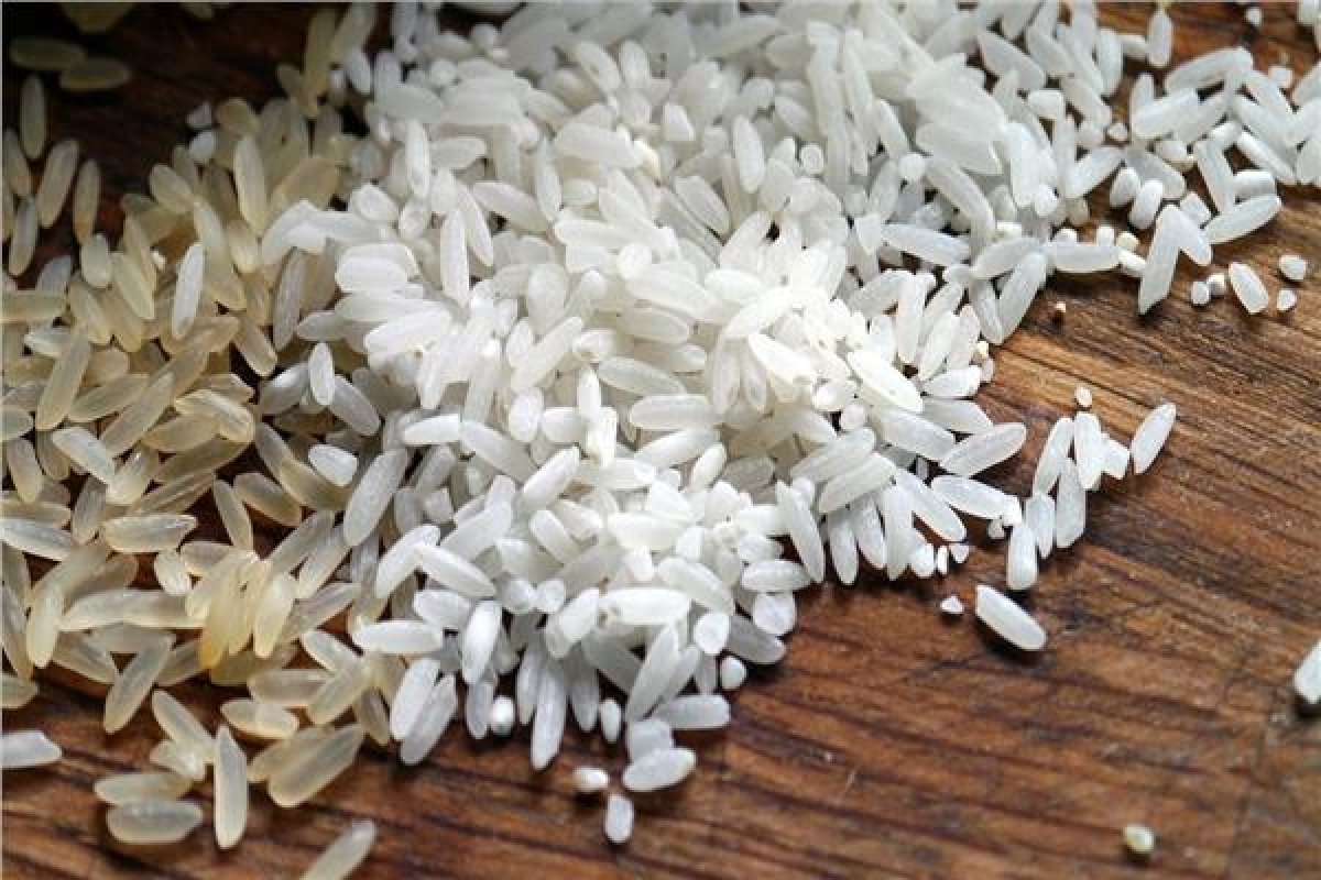 الحكومة تنفي شائعة وجود نقص في سلعتي الأرز والسكر بالأسواق