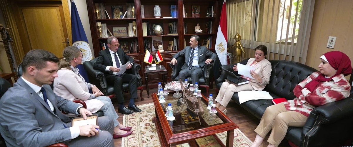 وزير السياحة والآثار يلتقي سفير بولندا بالقاهرة لمناقشة تعزيز سبل التعاون بين البلدين