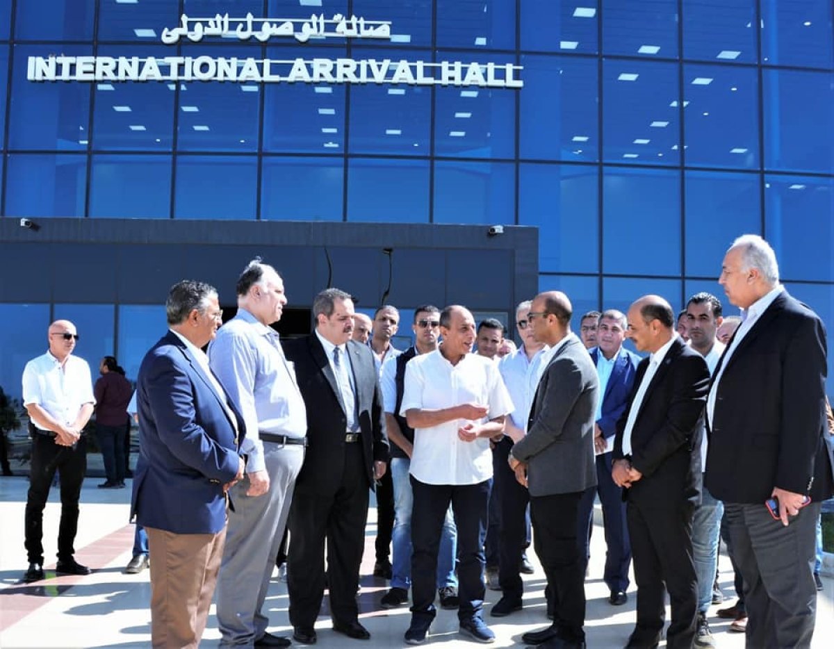 وزير الطيران يوجه بسرعة الانتهاء من أعمال تطوير مطار سفنكس الدولي