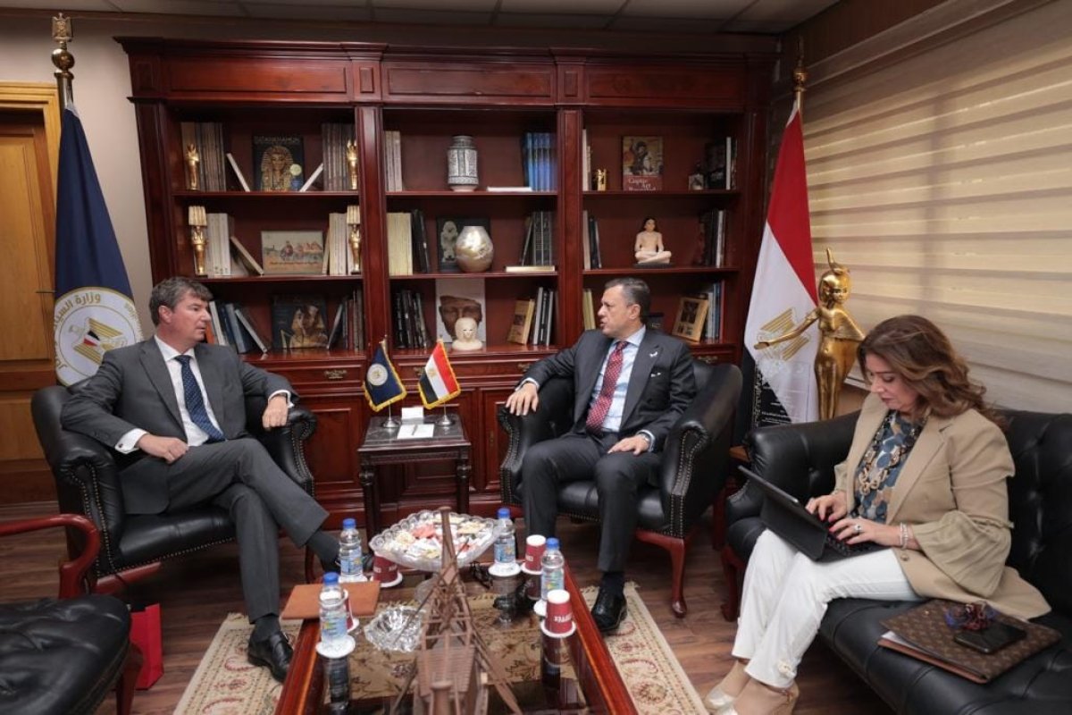وزير السياحة يستقبل سفير دولة بلجيكا بالقاهرة لبحث تعزيز سبل التعاون بين البلدين