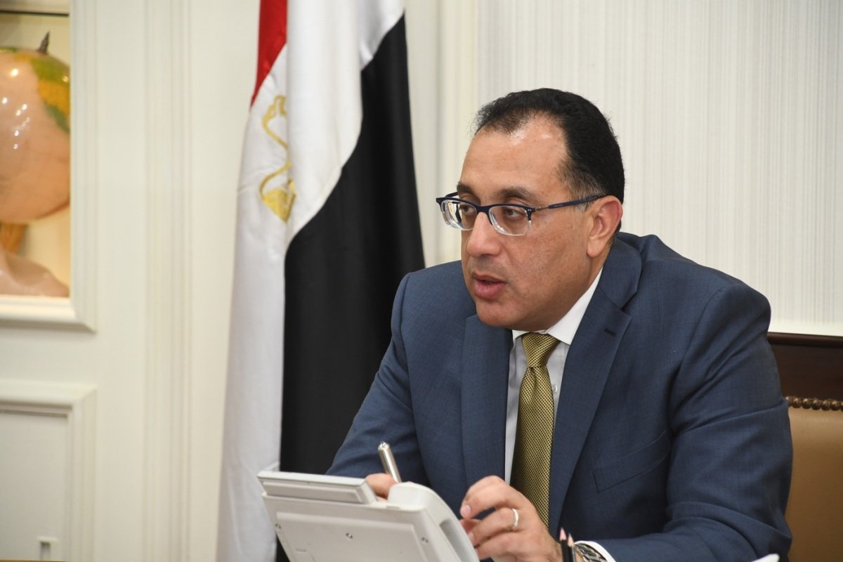 رئيس الوزراء يُصدر قراراً بالقواعد المنفذة لأحكام قانون منح بعض التيسيرات للمصريين المقيمين في الخارج