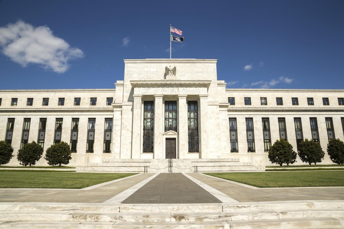 عاجل: الفيدرالي الأمريكي يرفع الفائدة 50 نقطة أساس