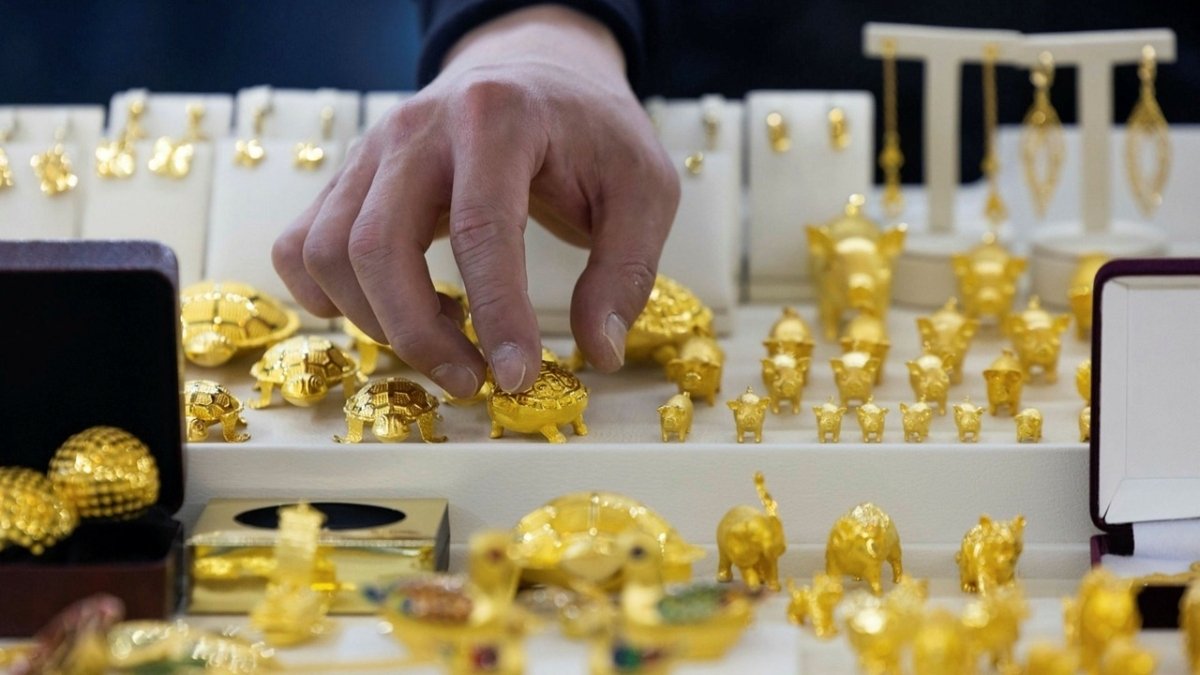 تراجع أسعار الذهب خلال تعاملات اليوم الأربعاء.. عيار 21 يسجل 1565 جنيهًا
