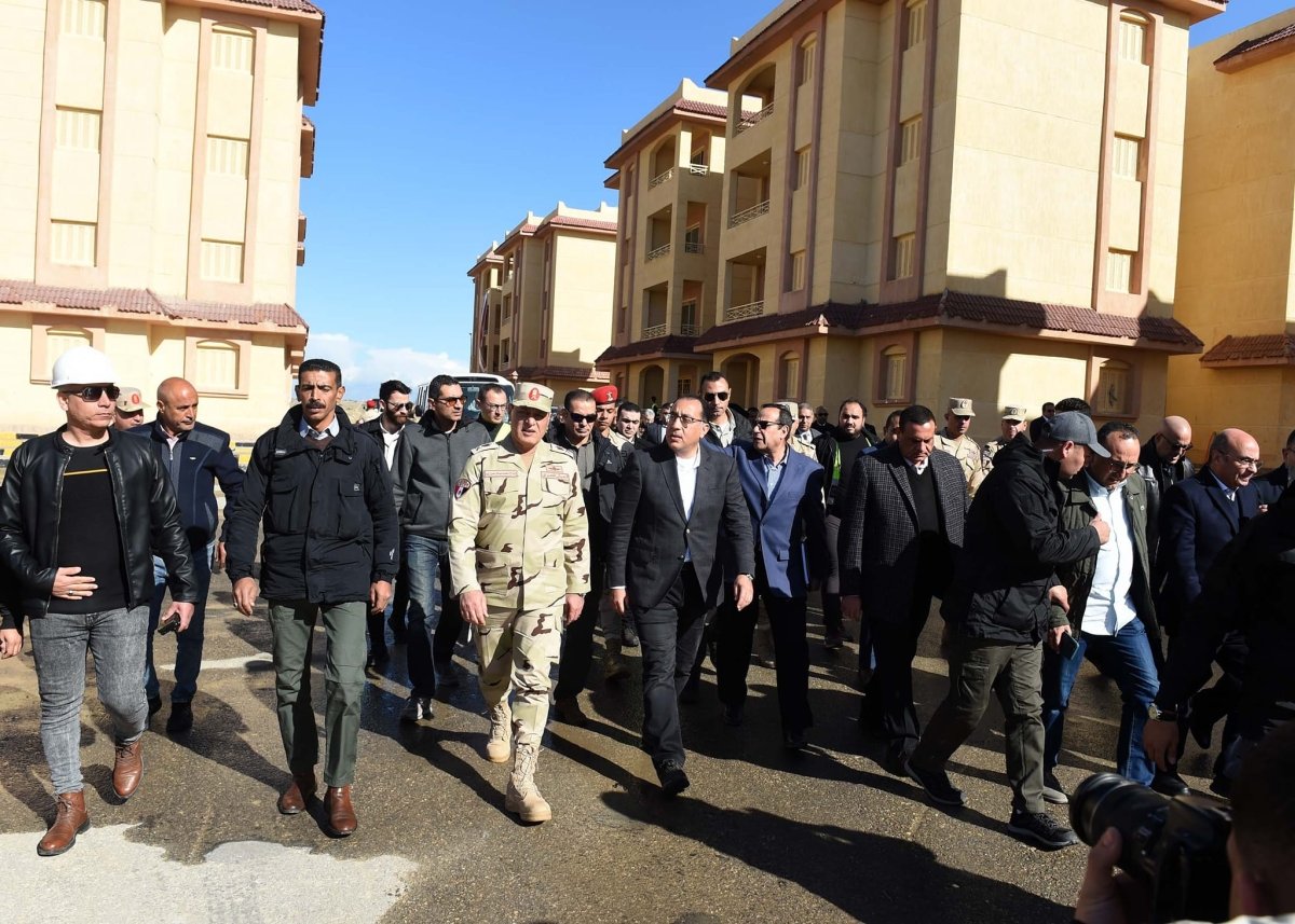 مدبولي و7 وزراء فى جولة موسعة بمحافظة شمال سيناء  لمتابعة تنفيذ المشروعات التنموية والخدمية بها