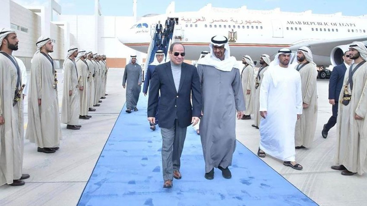 الرئيس السيسي يصل إلى دولة الإمارات للمشاركة في "قمة أبو ظبي"