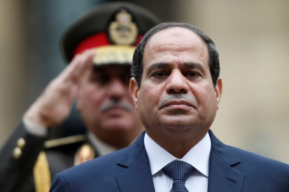 عاجل: مصر ترسل 5 طائرات عسكرية محملة بمساعدات طبية لسوريا وتركيا