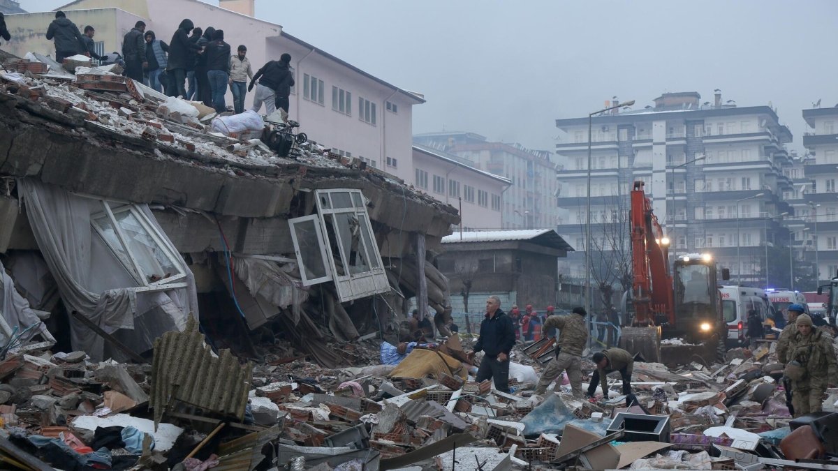 فيتش: خسائر زلزال تركيا وسوريا قد تصل إلى 4 مليارات دولار