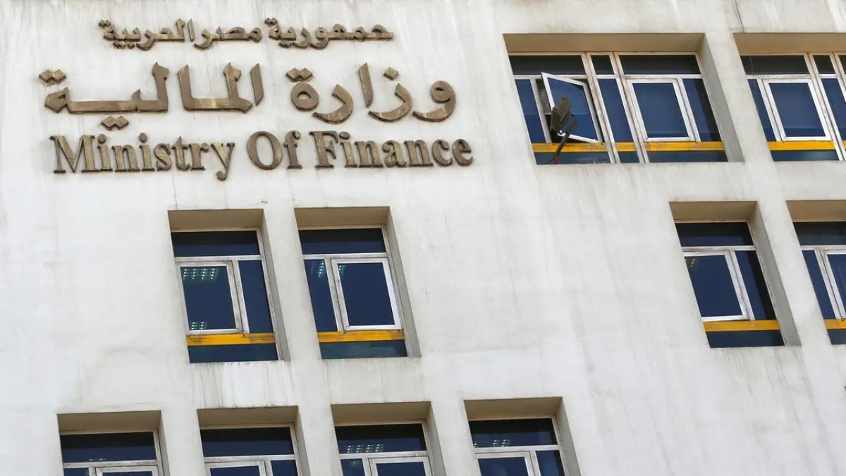 "رويترز".. عاجل: مصر تطرح سعرا استرشاديا أوليا في نطاق 11.625% لصكوك دولارية 