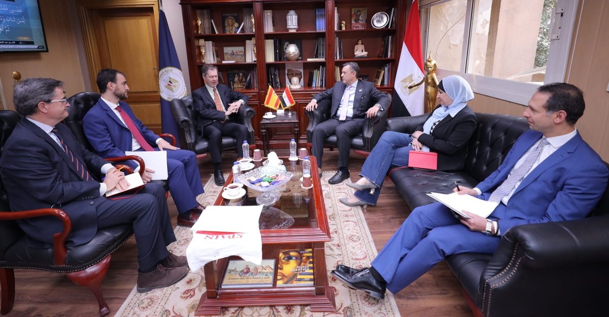 "عيسى" يستقبل سفير إسبانيا بالقاهرة لبحث تعزيز التعاون السياحي والأثري بين البلدين