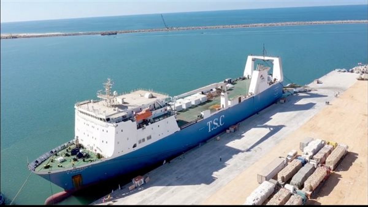 اقتصادية قناة السويس تعلن استقبال أول سفينة "رورو" بميناء العريش