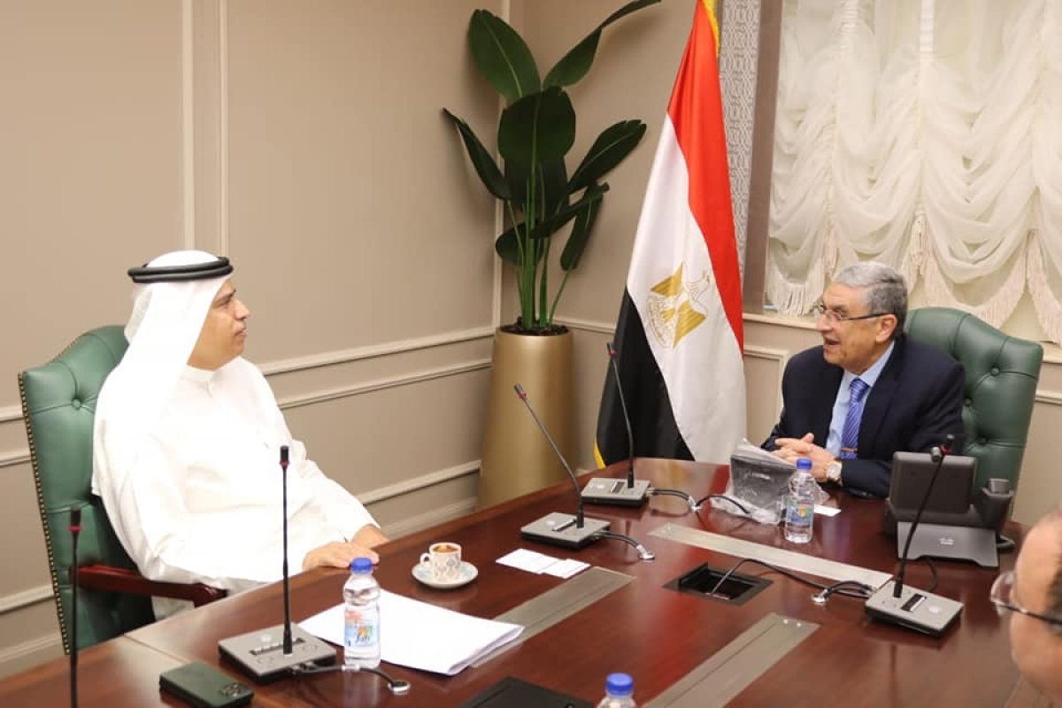 وزير الكهرباء يستقبل نائب سفير الامارات بالقاهرة 