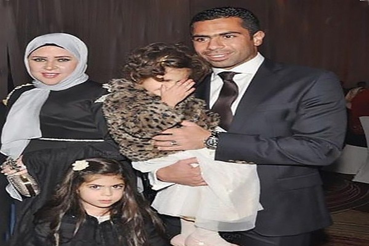 عقب إعلان زوجته وبناته إصابتهم بـ"كورونا".. تعرف على نتيجة تحليل أحمد فتحي