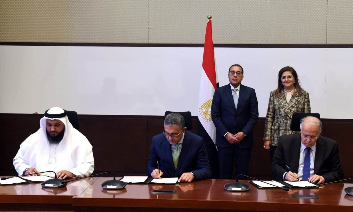 "مدبولي" يشهد التوقيع على مذكرة تفاهم لإنشاء مركز القاهرة المالي الدولي بالعاصمة الإدارية الجديدة 