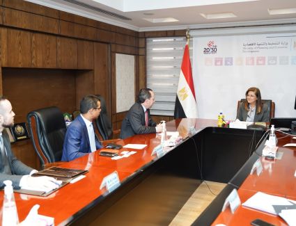 وزيرة التخطيط تلتقي القائم بأعمال السفير الأمريكي بالقاهرة لبحث التعاون المشترك