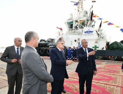    ‏الفريق أسامة ربيع يتابع أعمال بناء القاطرات الجديدة بالترسانة 