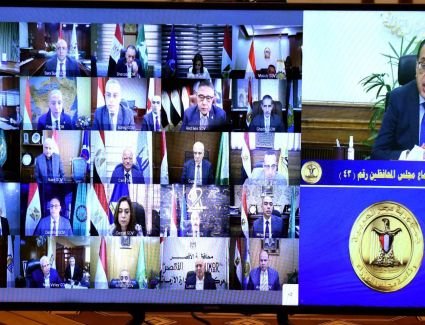 رئيس الوزراء يوجه بتفعيل غرف الطوارئ والأزمات خلال إجازة عيد الفطر المبارك 