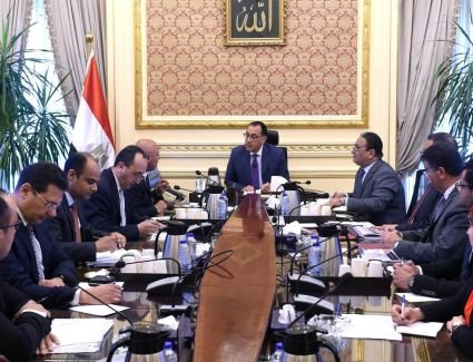 "مدبولي" يتابع الموقف التنفيذي لعدد من مشروعات وزارة النقل