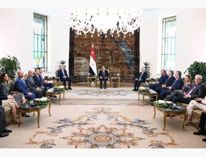 الرئيس السيسي يستقبل وفدًا رفيع المستوى من مجلس النواب الأمريكي