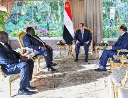 الرئيس السيسي يستقبل مستشار رئيس جمهورية جنوب السودان للشئون الأمنية