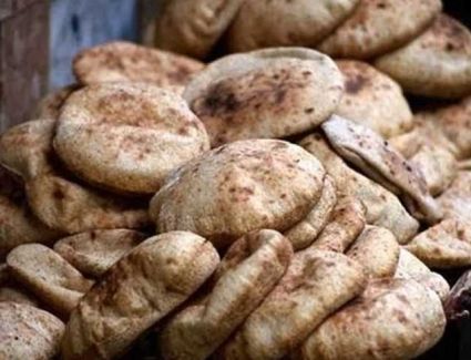 الحكومة تنفي شائعة صدور قرار برفع سعر رغيف الخبز المدعم تزامناً مع زيادة تكلفة إنتاجه