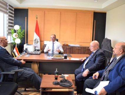 نائب وزير الإسكان يناقش مع شركات مصرية وسعودية أوجه التعاون في قطاع خدمات مياه الشرب والصرف الصحي