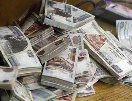 فلوس المخدرات اشتروا بيها عقارات.. سقوط عصابة غسل الأموال وبحوزتهم 40 مليون جنيه 