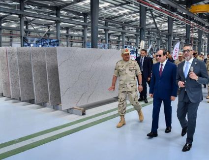 الرئيس السيسي يشهد افتتاح مجمع مصانع إنتاج الكوارتز في منطقة العين السخنة