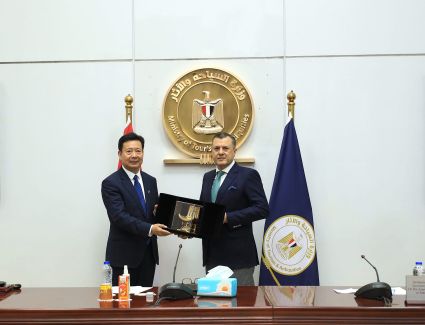 "عيسي" يبحث مع  نائب وزير الثقافة والسياحة بجمهورية الصين تعزيز التعاون بين البلدين