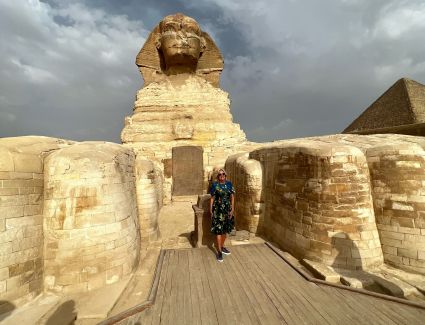 "جيل بايدن" تزور منطقة أهرامات الجيزة الأثرية