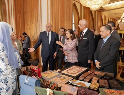 جهاز تنمية المشروعات يقيم معرض "اشتري فن مصري" بالتعاون مع اللجنة الوطنية لمكافحة الهجرة غير الشرعية
