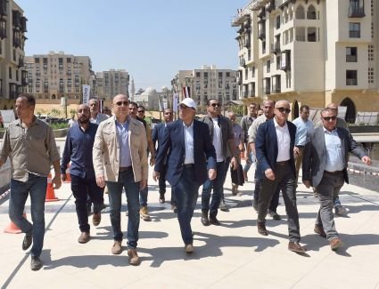 رئيس الوزراء يتابع تنفيذ مشروع تطوير منطقة سور مجرى العيون