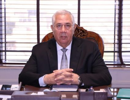 وزير الزراعة: الإفراج عن 185 ألف طن اعلاف"الذرة والصويا" بحوالي 100 مليون دولار 