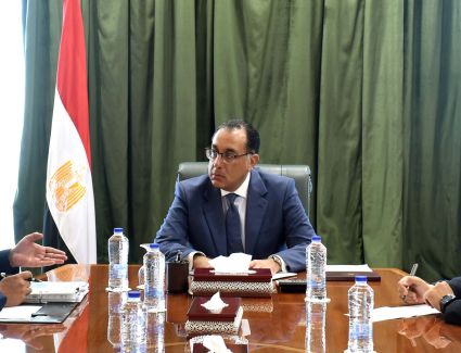 رئيس الوزراء يتابع مع الرئيس التنفيذي للهيئة العامة للاستثمار عددا من ملفات العمل