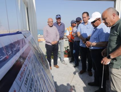 وزير النقل يتفقد مشروع استكمال تطوير ميناء السخنة ويتابع اللمسات النهائية لمحطة حاويات "هاتشيسون"