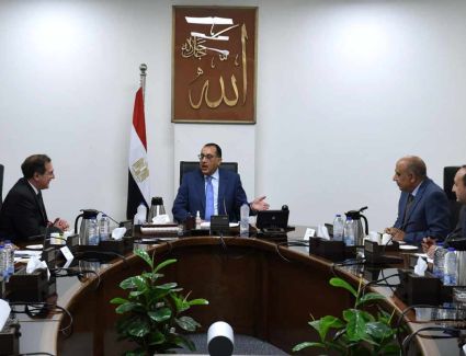 رئيس الوزراء يتابع مستجدات مشروع إنتاج حامض الفوسفوريك بـ"أبوطرطور"