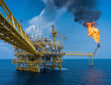 وزير البترول يتابع تطورات زيادة إنتاج النفط بالحقول المصرية