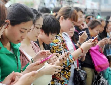 الصينيون ينفقون على الهواتف الذكية أكثر من أي وقت مضى..  تقرير