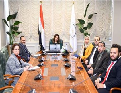 وزيرة الهجرة تعقد اجتماعًا تشاوريا مع أعضاء المجلس التأسيسي لـ«شركة المصريين بالخارج للاستثمار»  