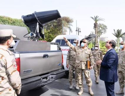 الرئيس السيسى يتفقد اجهزة  ومعدات التعقيم والمطورة بالتعاون مع وزارة الدولة للأنتاج الحربى.