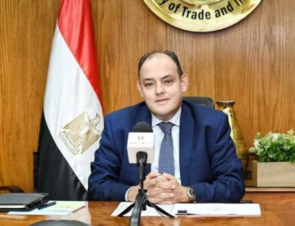 وزير  والصناعة يبحث مع مجموعة هايدلبرج ماتيريالز مصر المتخصصة في تصنيع الأسمنت خطط الشركة بمصر